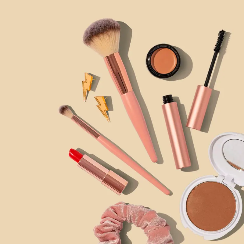 Cosmetic products flat lay (Unsplash stock) — WindBar.ai D91 Voyagers